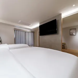 Hotel Brown Dot Eurwangri