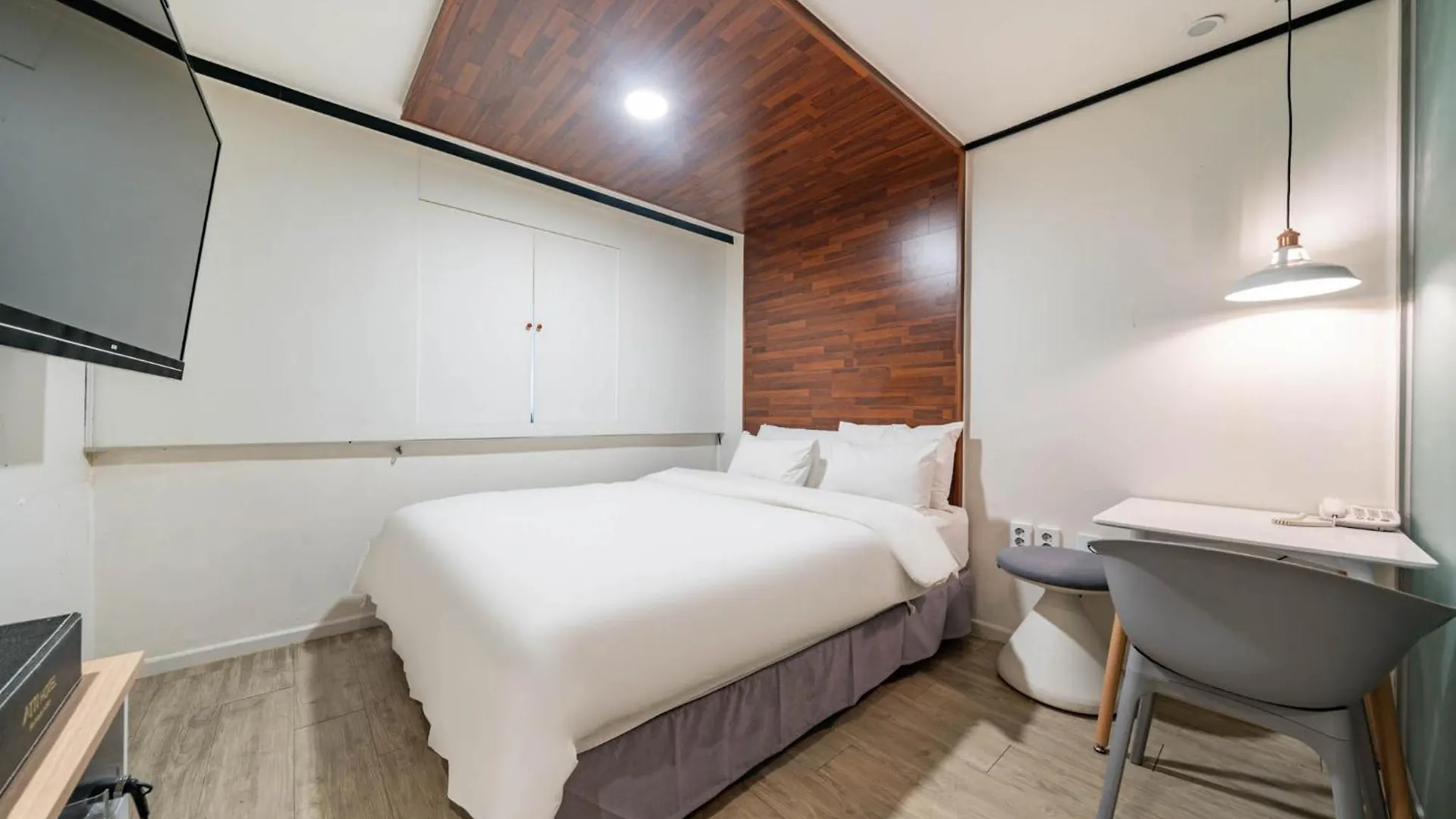 Hotel Atti 인천 2*,